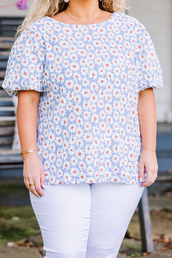 Chic Soul plus size clothing, puffed short-sleeve lavender top with high scoop-neckline and white daisy floral pattern