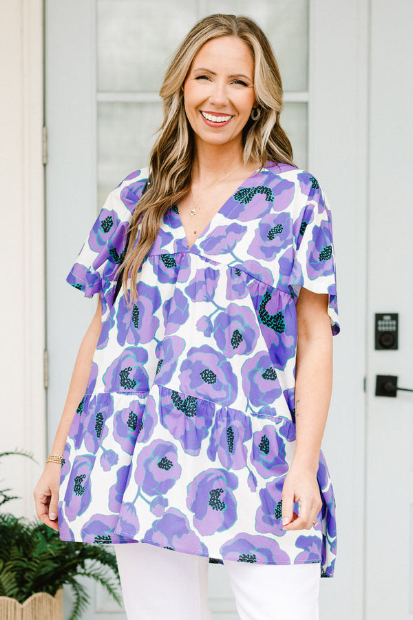 Chic Soul plus size clothing, purple short sleeve large floral print tiered top with v neckline 