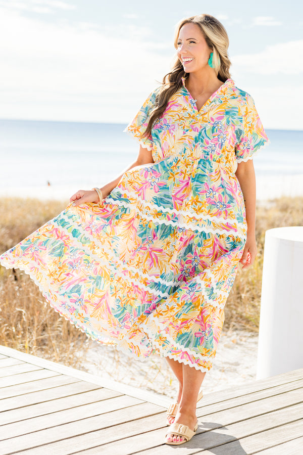 Chic Soul plus size clothing, short-sleeve yellow maxi dress with a v-neckline and white ric rac piping with a blue and yellow floral tropical print 