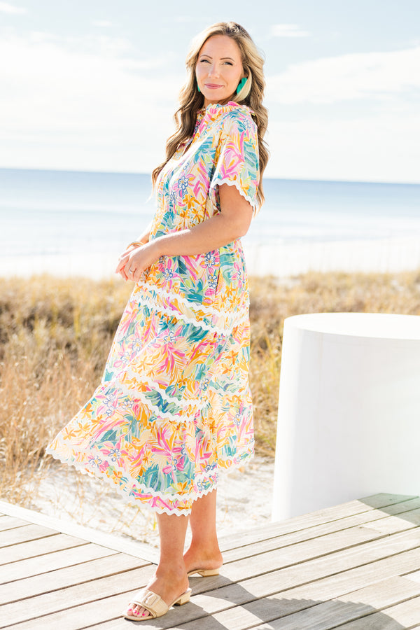 Chic Soul plus size clothing, short-sleeve yellow maxi dress with a v-neckline and white ric rac piping with a blue and yellow floral tropical print 