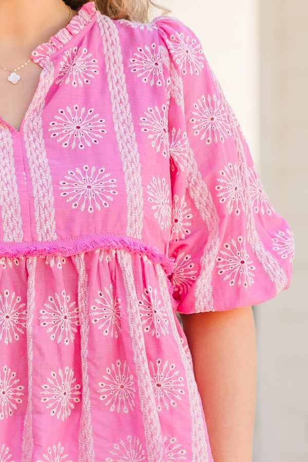 Chic Soul plus size clothing, short sleeve pink baby doll top with white floral pattern and v-neckline