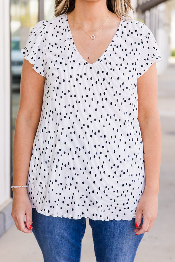Chic Soul plus size clothing, ivory short sleeve top with ruffle sleeves with v neckline with black dotted print