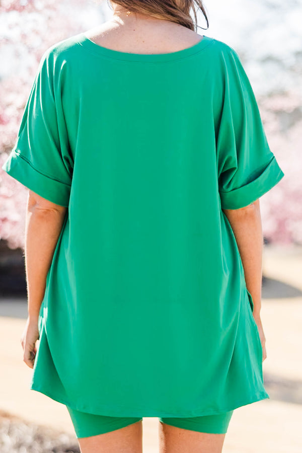 Chic Soul Plus size clothing, kelly green short sleeve set with v-neck and biker shorts.