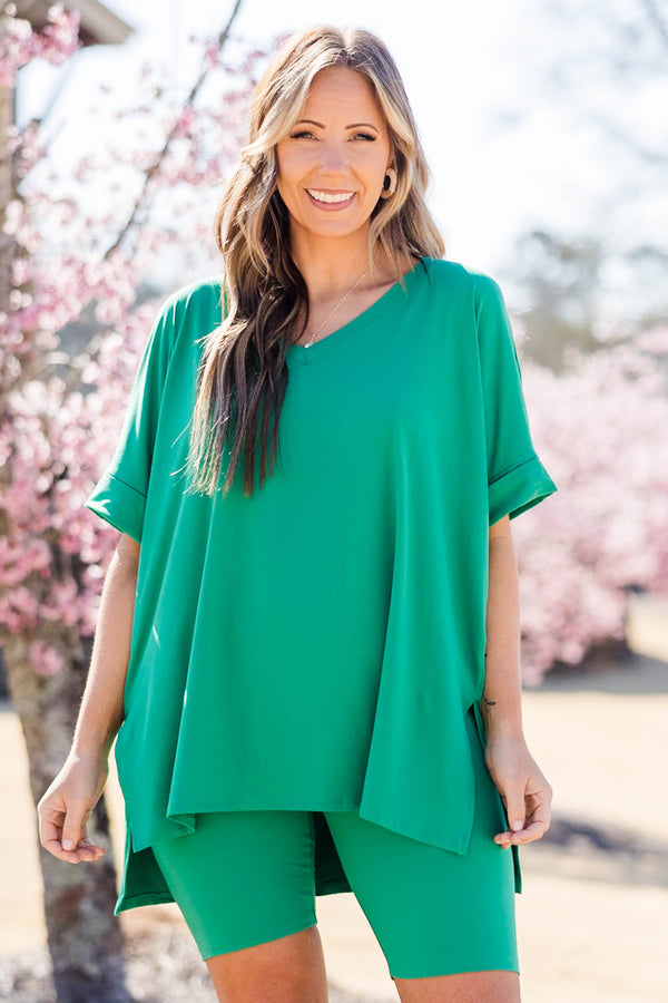 Chic Soul Plus size clothing, kelly green short sleeve set with v-neck and biker shorts.