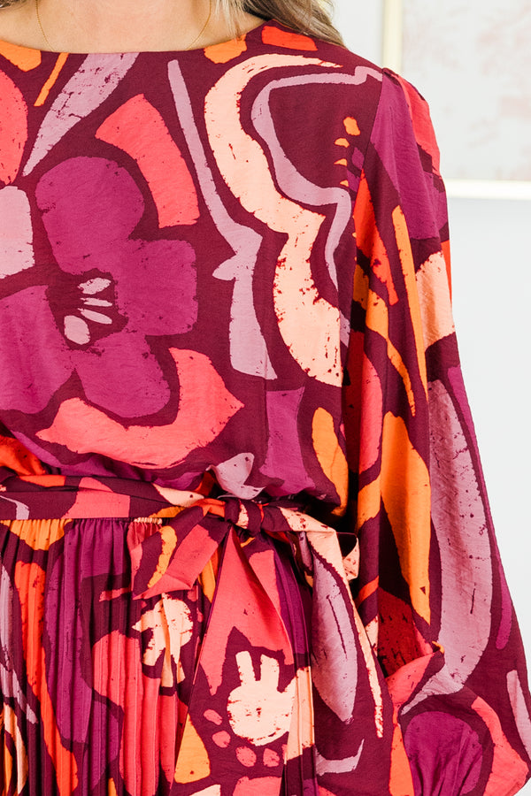 Chic Soul plus size clothing, magenta flowy dress with multicolor abstract pattern and pleated skirt part and bubble sleeves