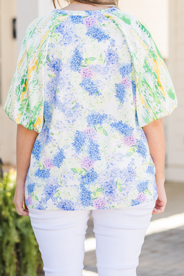 Chic Soul plus size clothing, blue short sleeve top with small floral pattern
