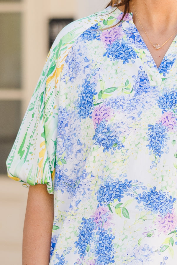 Chic Soul plus size clothing, blue short sleeve top with small floral pattern