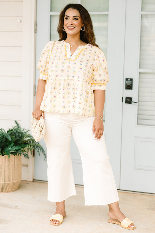 Chic Soul plus size clothing, pale yellow babydoll short sleeve top with ric rac hems on collar and sleeves and small floral block pattern