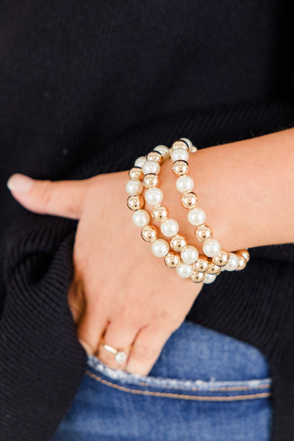 Chic Soul plus size clothing, cream pearl and gold staggering bead bracelet set