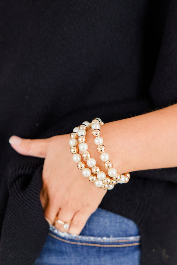 Chic Soul plus size clothing, cream pearl and gold staggering bead bracelet set