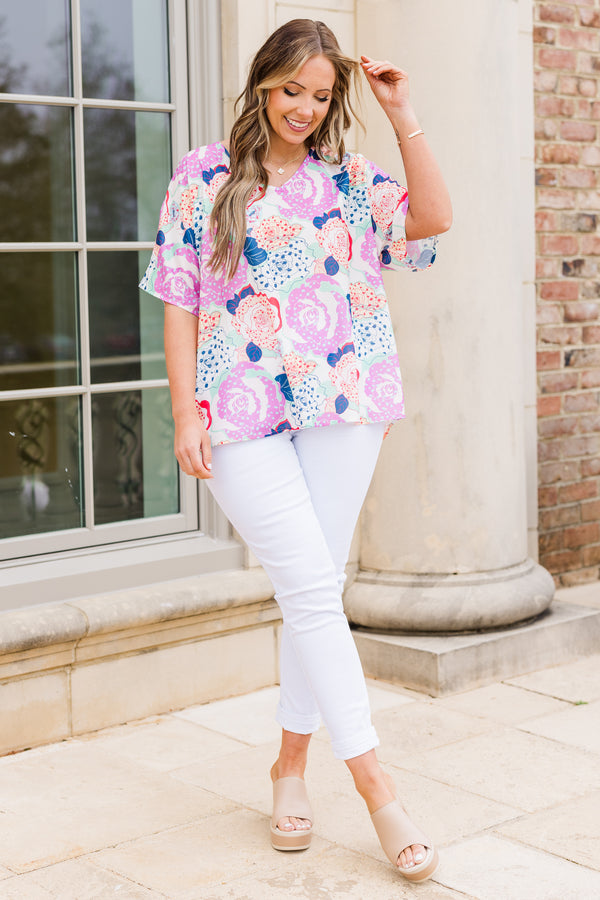 Chic Soul plus size clothing, pink-red floral print top with short sleeves and v-neckline