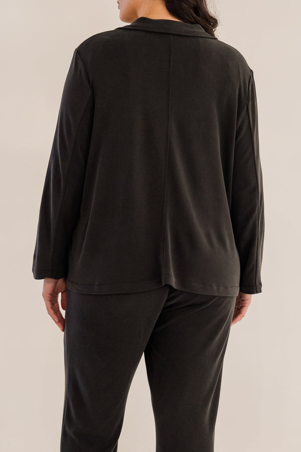 Chic Soul plus size clothing, black long sleeve flowy blazer with collar detail