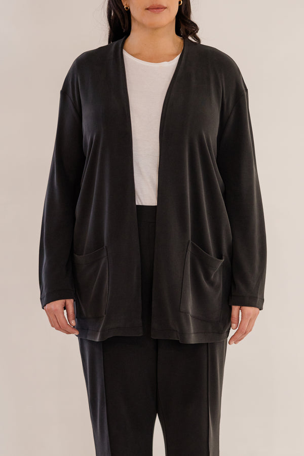 Chic Soul plus size clothing, black long sleeve minimal flowy cardigan with side pockets in the front