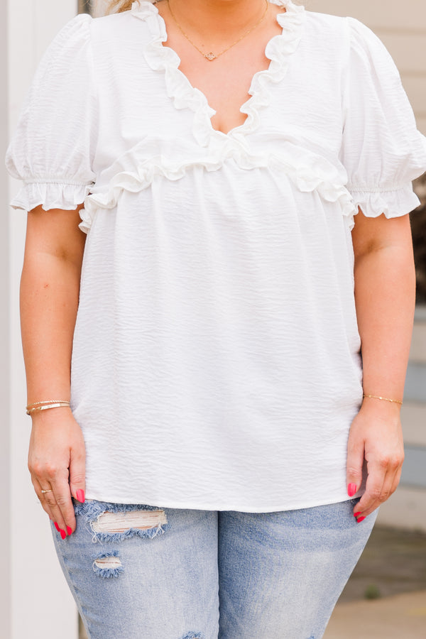 Chic Soul plus size clothing, short sleeve ivory stop with v neckline and puff sleeves with ruffle detailing