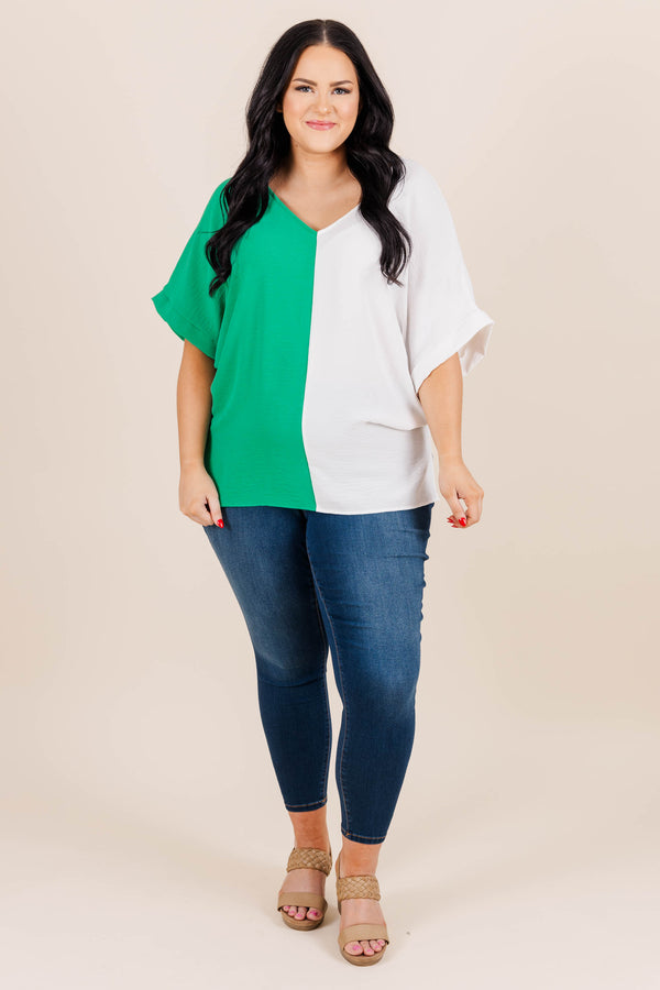 Chic Soul plus size clothing, kelly green/off white short sleeve tshirt split down the middle with v neckline