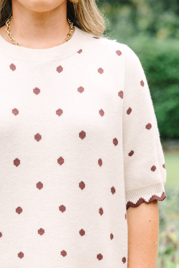 Plus Size oatmeal short-sleeve knit sweater with brown polka dots and a scalloped contrast hem.