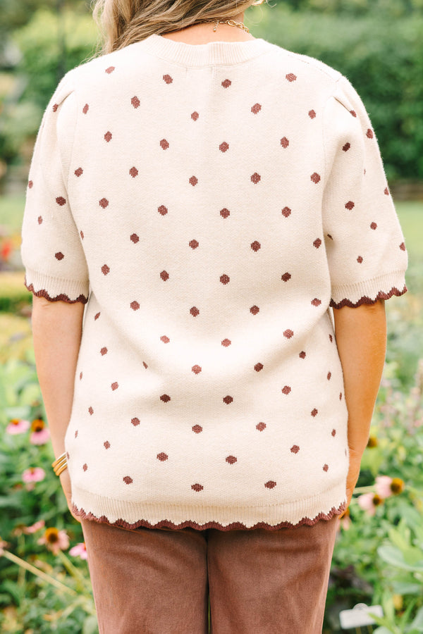Plus Size oatmeal short-sleeve knit sweater with brown polka dots and a scalloped contrast hem.