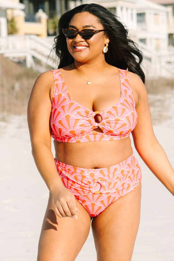 Chic Soul plus size clothing, pink and orange scallop geo print sleeveless bikini top with circular keyhole cut out in the middle of the front of the top