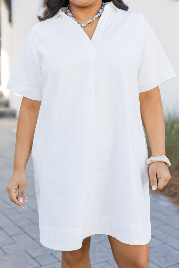 Chic Soul plus size clothing, white knee length dress with short sleeves a v-neckline as well as a collar 