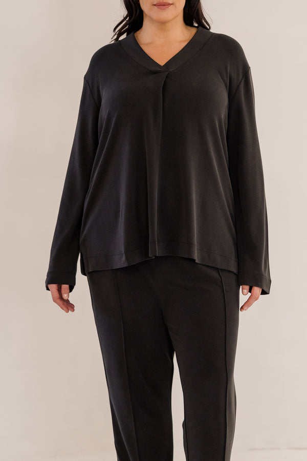 Chic Soul plus size clothing, black v neck a-line long sleeve flowy top