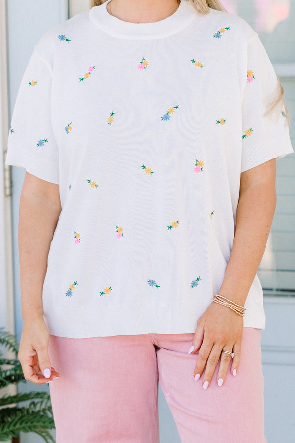 Chic Soul plus size clothing, white knit short sleeve top with small embroidered floral pattern