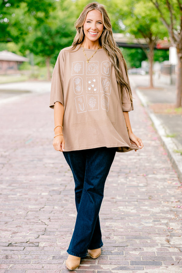 Chic Sou plus size clothing, brown short sleeve graphic tee with a fall floral line design on the center of the shirt 