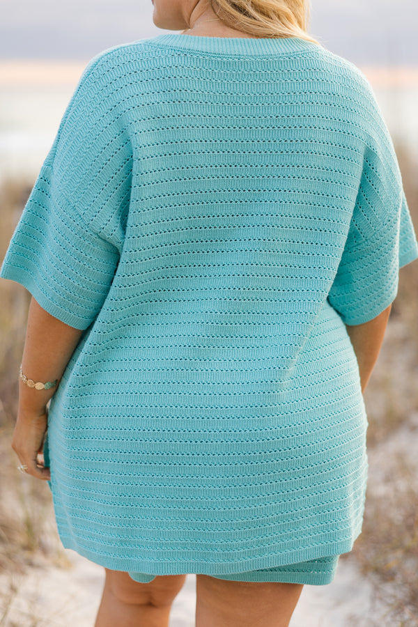 Chic Soul plus size clothing, turquoise blue sweater material short sleeve top and shorts set with four wooden buttons a quarter of the way down the middle