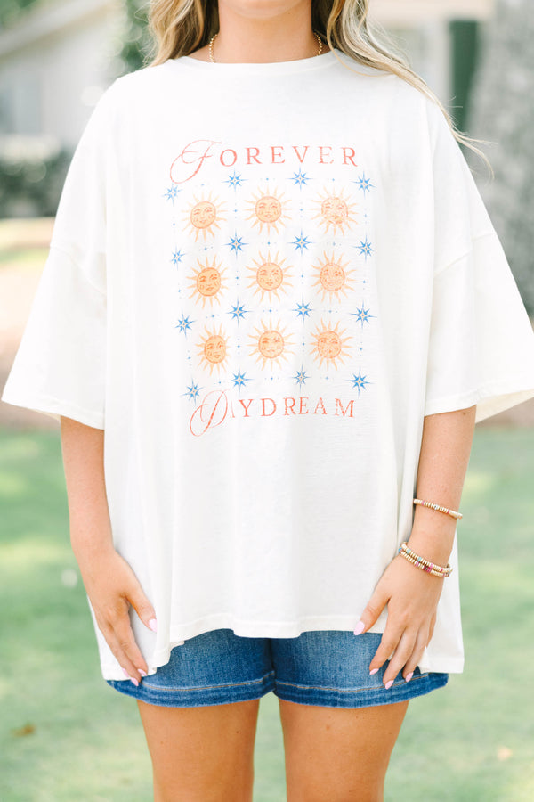 Plus Size ivory oversized boyfriend tee with a sun and star graphic and Forever Daydream text.