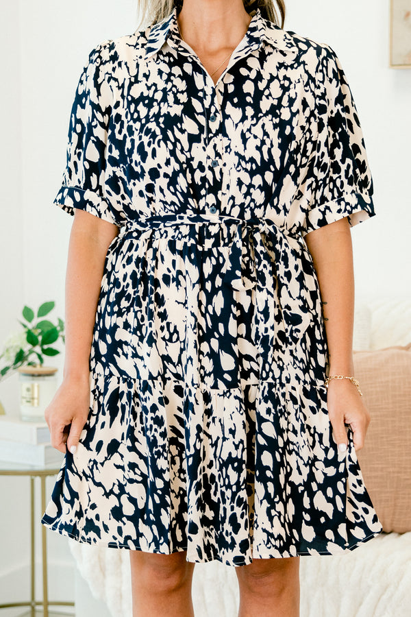 Chic Soul plus size clothing, black short sleeve abstract dotted pattern mini dress with waist tie detail with collar detail