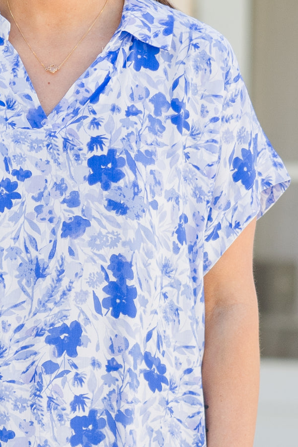 Chic Soul plus size clothing, short sleeve denim blue and white collared dress with floral details and pockets