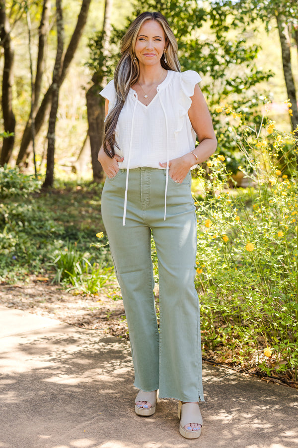 chic soul plus size clothing, Olive solid color jeans with front pockets and a slight frayed look at the bottom of the pant leg