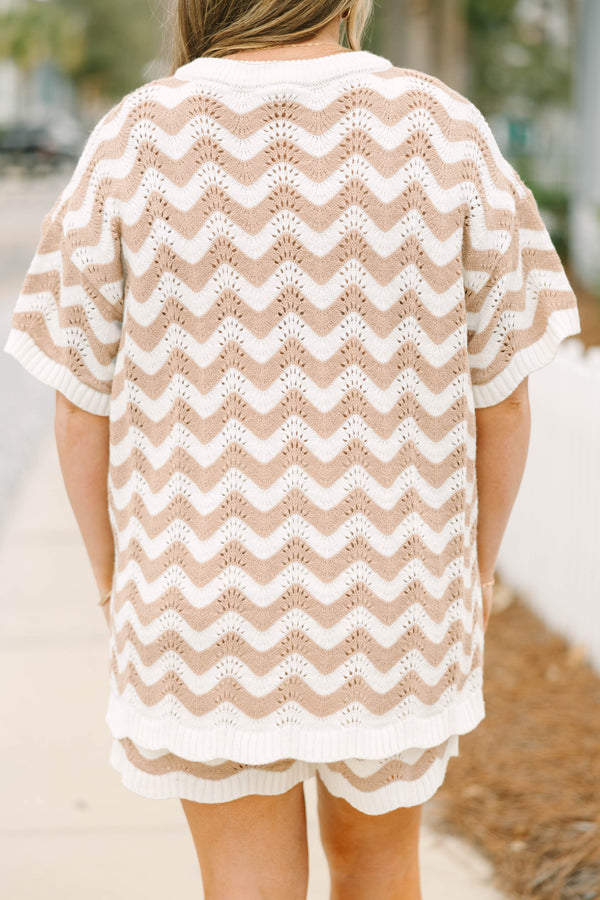 Chic Soul plus size clothing, white and tan chevron print knit short sleeve top with four wooden button at the top and shorts set
