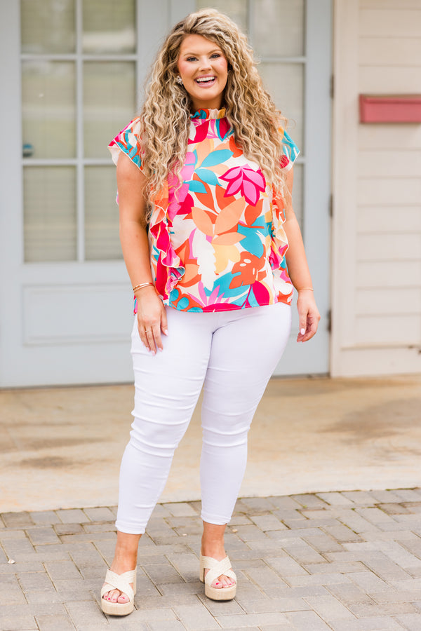 Chic Soul plus size clothing, pint multi abstract patter short sleeve top with ruffle along neckline and ruffle sleeves