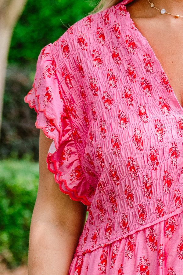 Chic Soul plus size clothing, fuchsia scalloped short sleeve midi dress with buttoned front and red abstract floral pattern