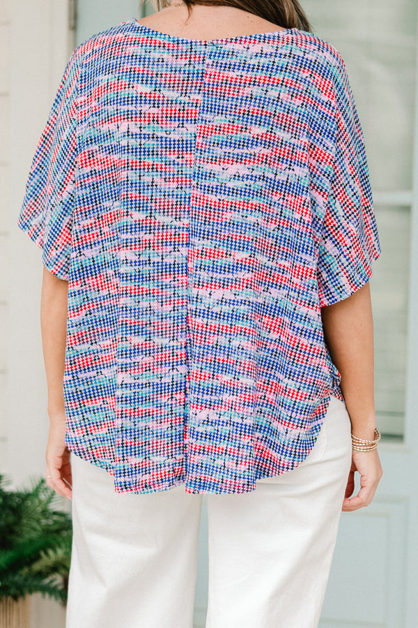 Chic Soul plus size clothing, short-sleeve red and blue waffleknit top with a high-scoop-neckline with a red and blue abstract pattern