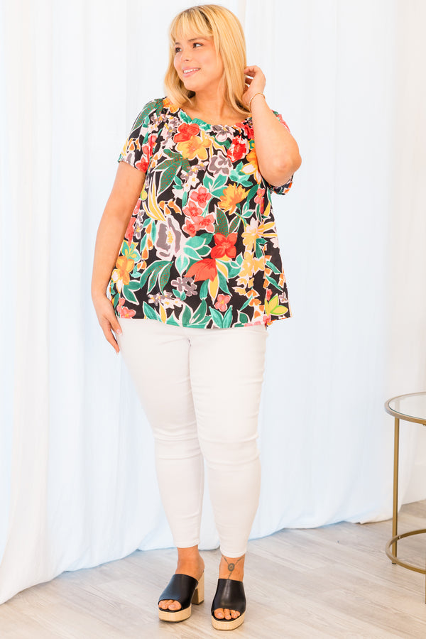 Chic Soul plus size clothing, black combo tropical print short sleeve top with round neckline
