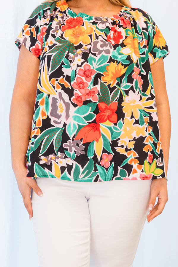 Chic Soul plus size clothing, black combo tropical print short sleeve top with round neckline