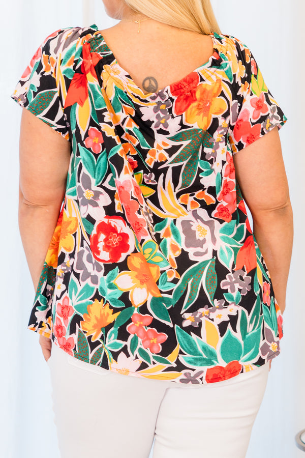 Chic Soul plus size clothing, black combo tropical print short sleeve top with round neckline