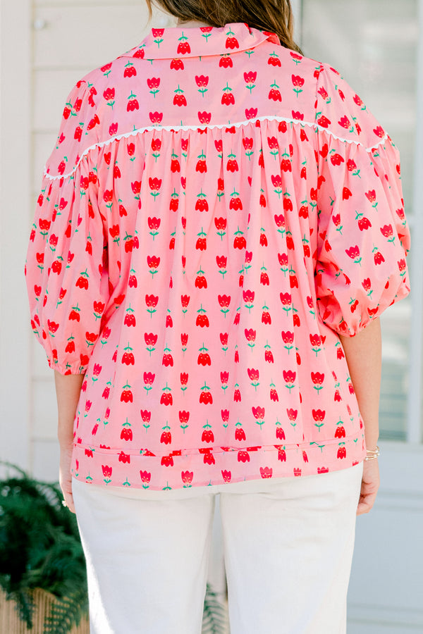Chic Soul plus size clothing, pink bubble sleeve collared blouse with red tulip pattern and buttons down the front