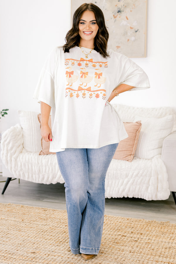 Chic Soul plus size clothing, ivory short sleeve boyfriend tee with round neckline with coral/pink goose and floral print