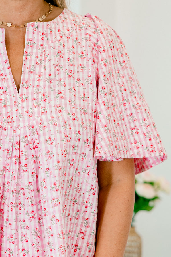 Chic Soul plus size clothing, pink short sleeve top with a floral pattern and flowy sleeves 