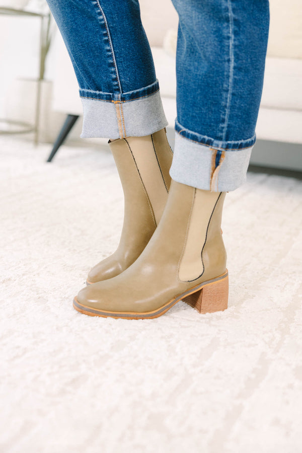 Plus Size brown leather Chelsea booties with a block heel and elastic side panels.