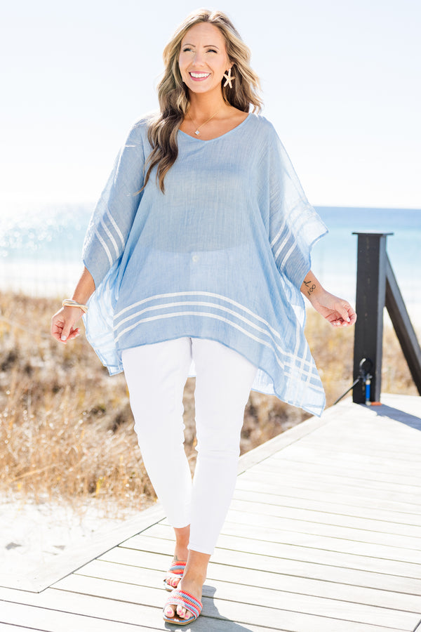 Chic Soul plus size clothing, light blue short sleeve top with v neckline with flowy fabric with white border detail on sleeves and bottom