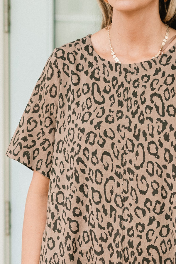 Chic Soul plus size clothing, short-sleeve mocha brown t-shirt short dress with a high-scoop-neckline with a brown leopard print
