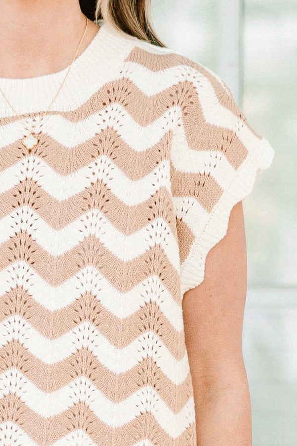 Chic Soul plus size clothing, short-sleeve neutral tan and white ric rac chevron knit top with a mockneck and a subtle scalloped detailing along the sleeves and hem