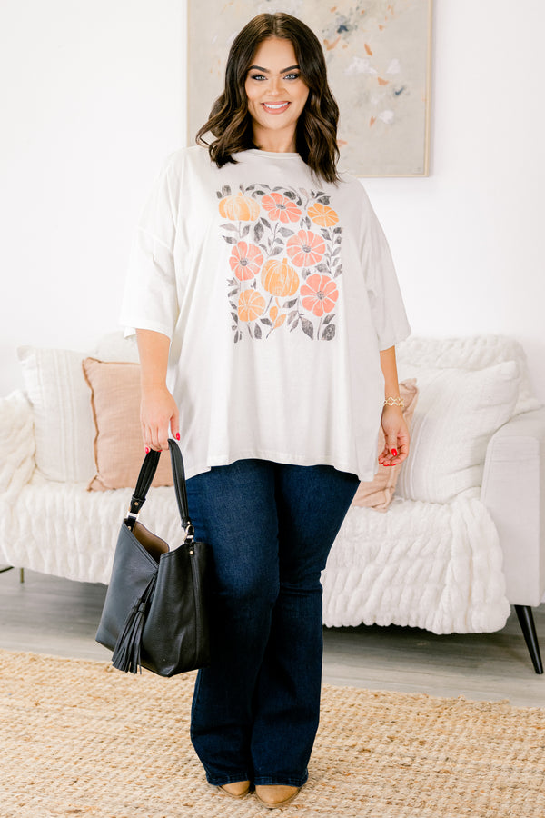 Chic Soul plus size clothing, ivory half sleeve crewneck t-shirt with distressed pumpkin flower graphic