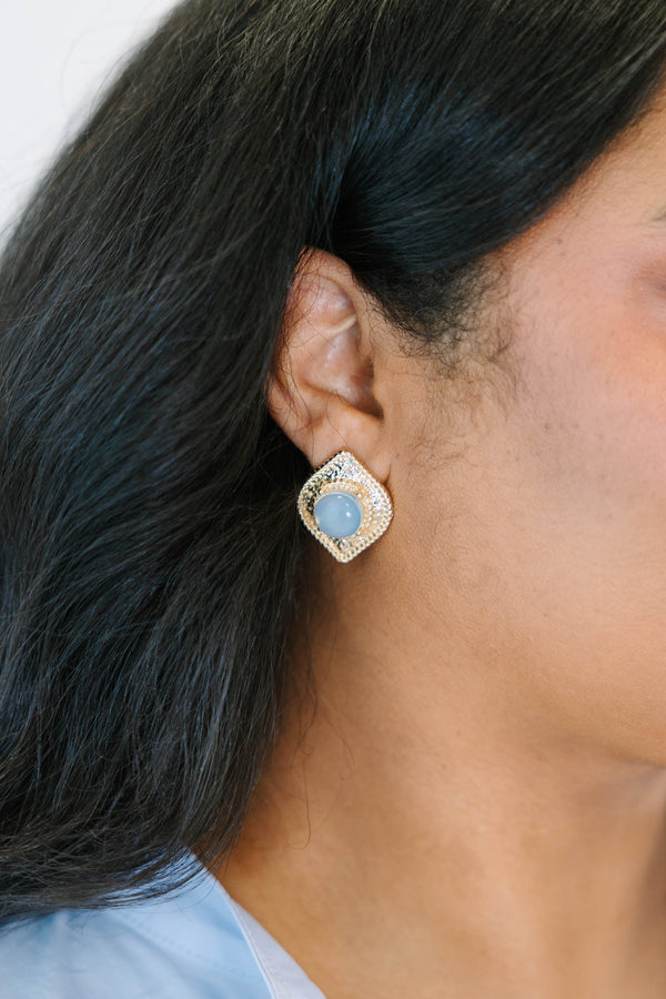 Plus Size gold-plated stud earrings with a luminous moonstone center and textured square frame.