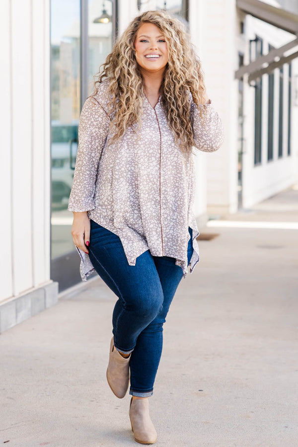 Chic Soul plus size clothing, mocha spotted flowy tunic with a v neck and exposed seamlines
