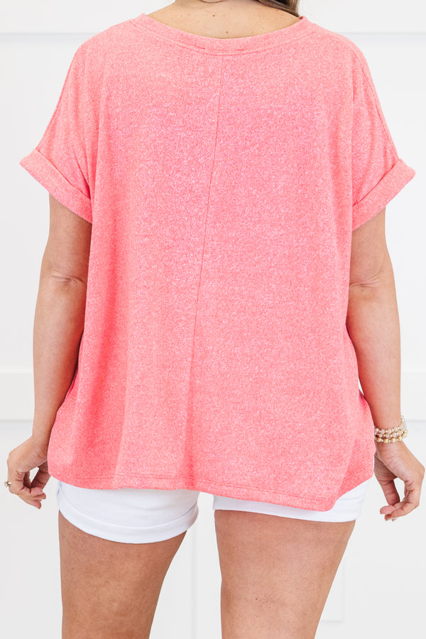 Plus Size fuchsia mélange hacci tee with a crew neck and cuffed short sleeves.