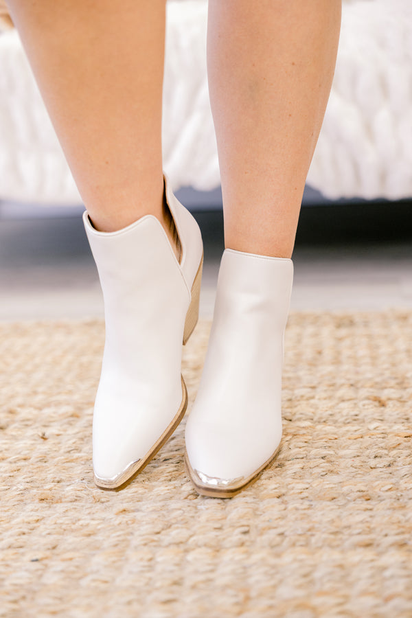 Chic Soul plus size clothing, off white ankle booties with a slit on the side of the boot and a slight nude heel 